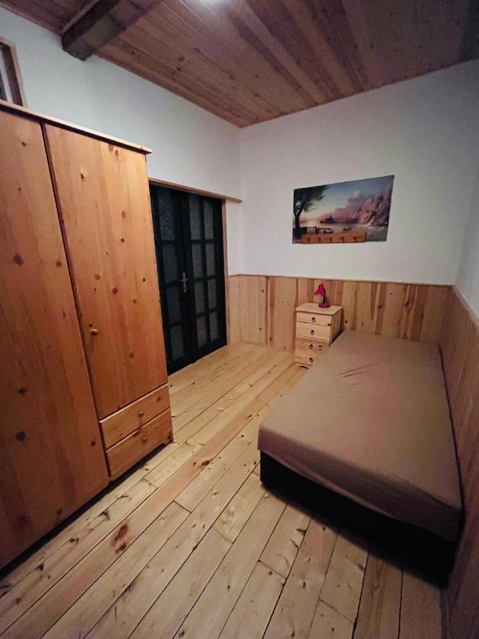 Apartma Luxura 德辛 外观 照片