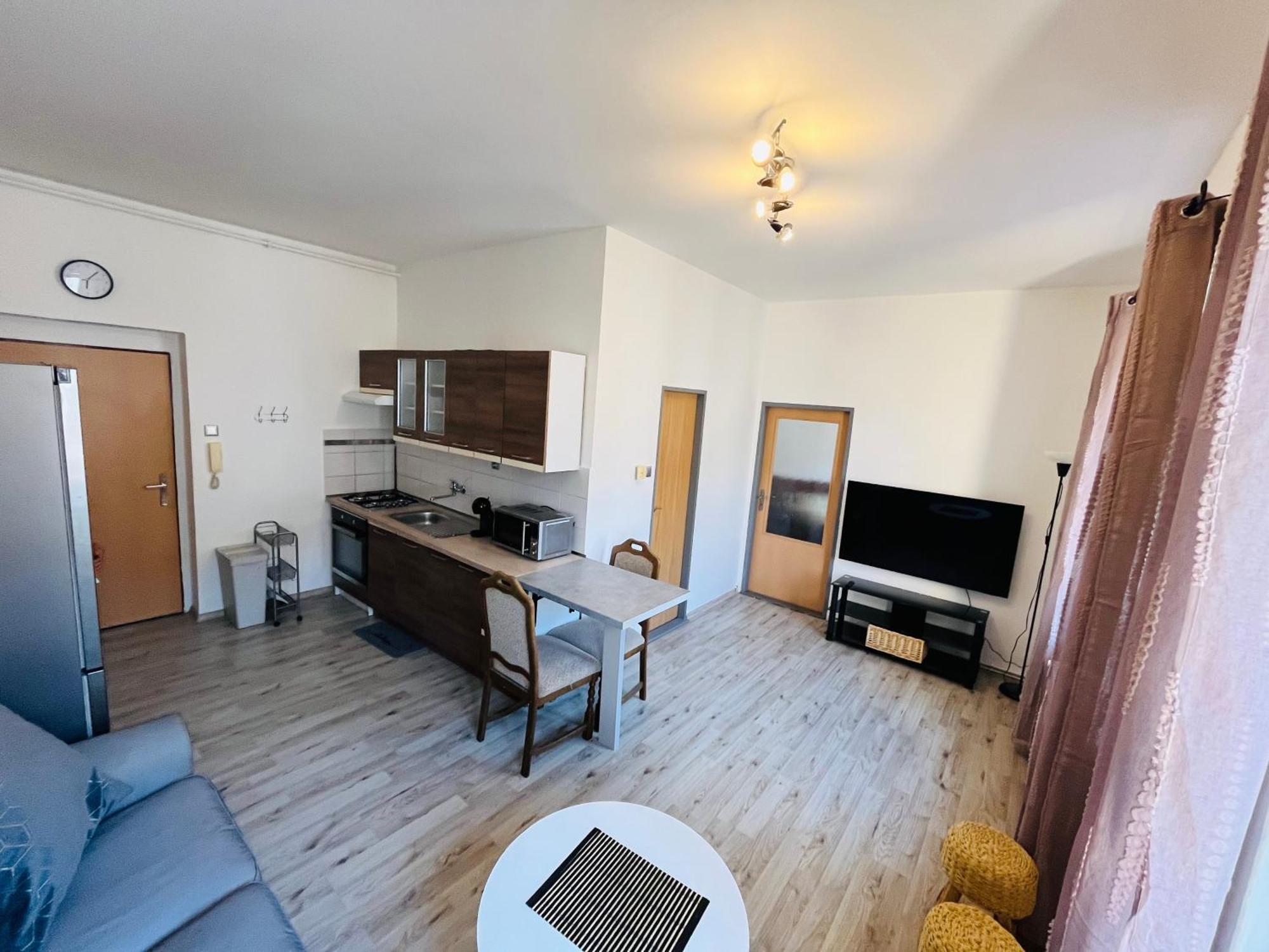 Apartma Luxura 德辛 外观 照片