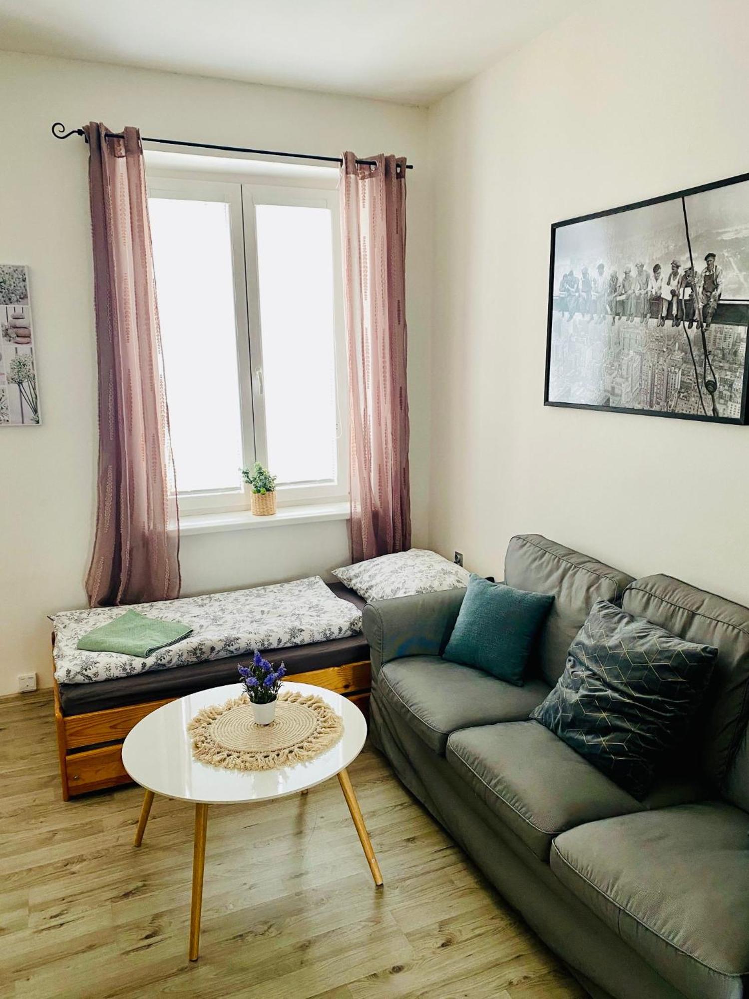 Apartma Luxura 德辛 外观 照片